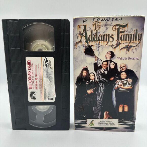 The Addams Family VHS 1991 Comedy Barry Sonnenfeld Christina Ricci PG-13 - Picture 3 of 4